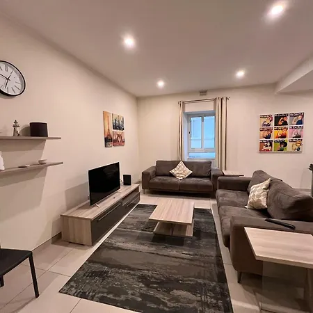 Séjour chez l'habitant Spacious Private With A Shared Bathroom -shared Flat *