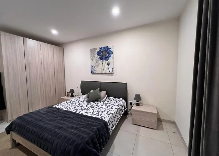 Spacious Private With A Shared Bathroom -shared Flat * Сент Джулианс